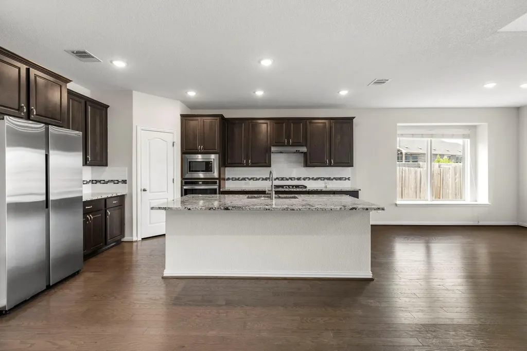 2029 Hawkes Cove Leander TX 78641