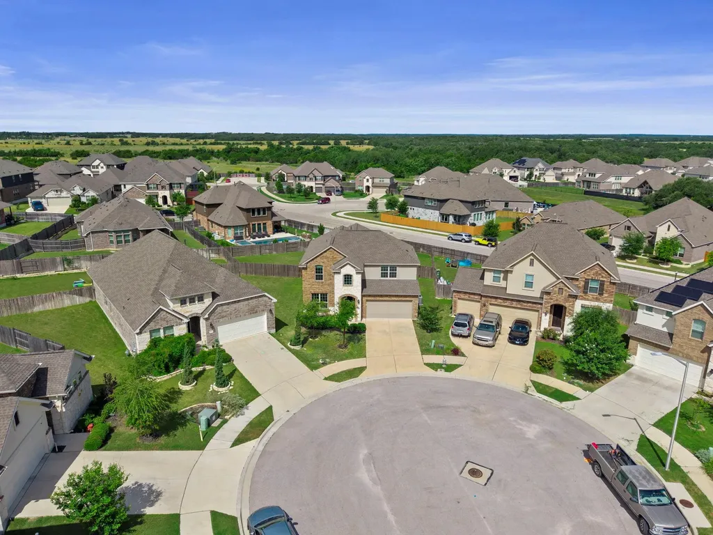 2029 Hawkes Cove Leander TX 78641