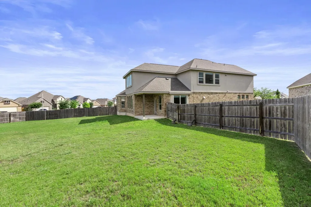 2029 Hawkes Cove Leander TX 78641