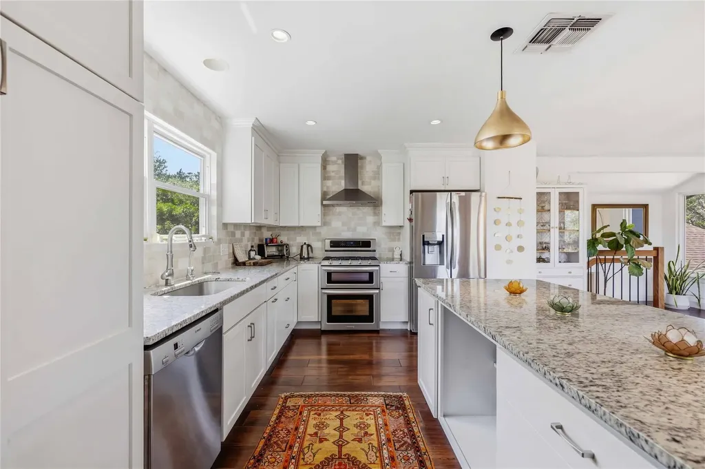 106 S Tumbleweed Trail Austin TX 78733