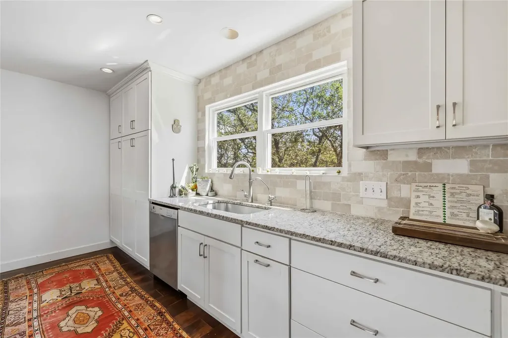 106 S Tumbleweed Trail Austin TX 78733