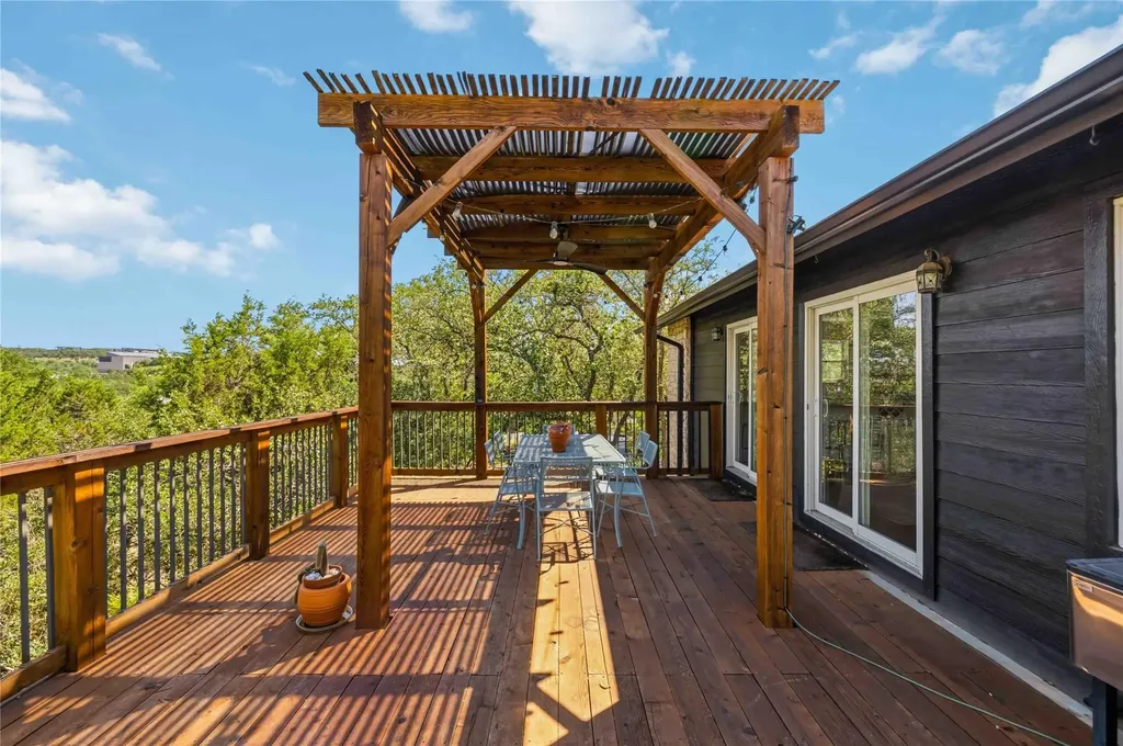 106 S Tumbleweed Trail Austin TX 78733