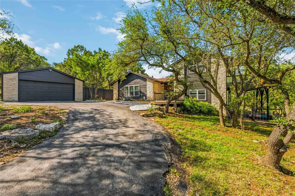 106 S Tumbleweed Trail Austin TX 78733