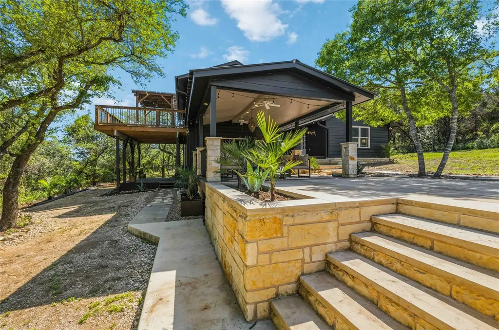106 S Tumbleweed Trail Austin TX 78733