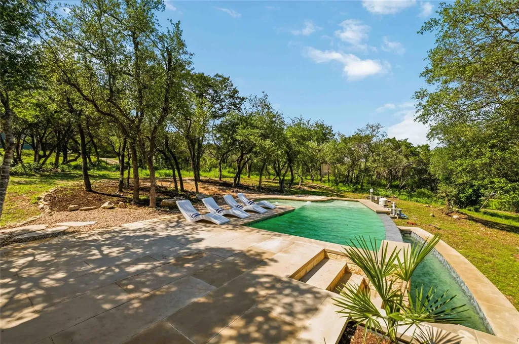 106 S Tumbleweed Trail Austin TX 78733