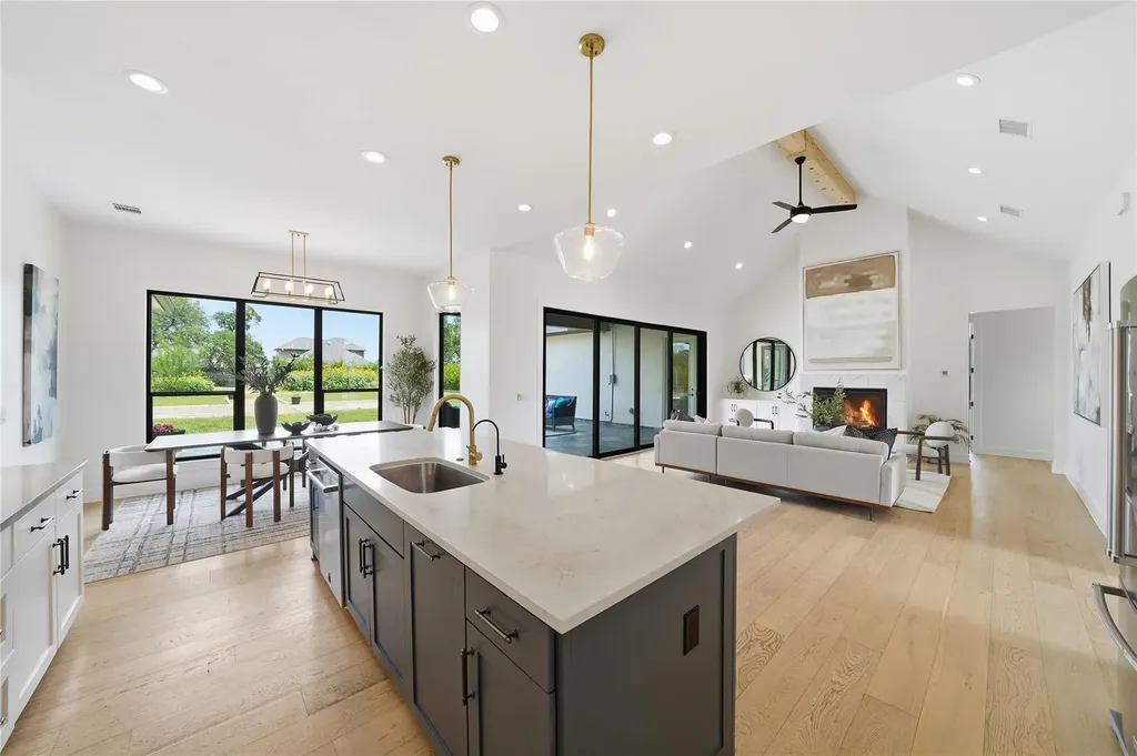 275 Dally Court Dripping Springs TX 78620