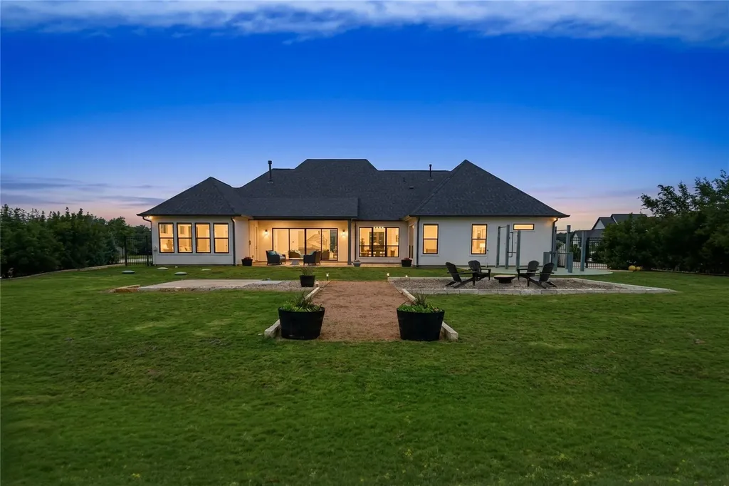 275 Dally Court Dripping Springs TX 78620