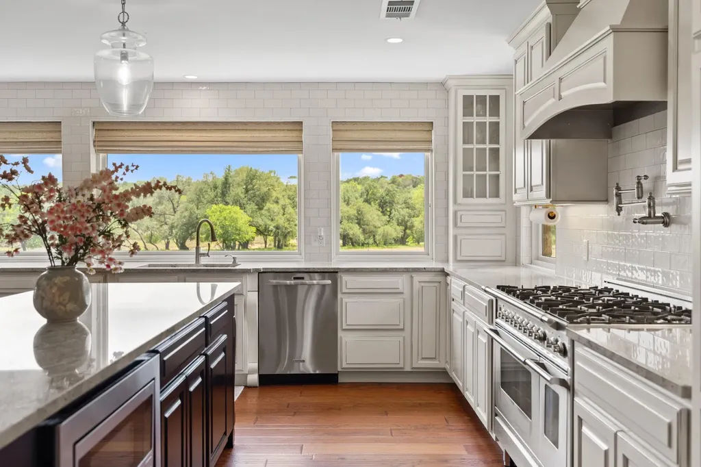 14909 Fitzhugh Road Austin TX 78736