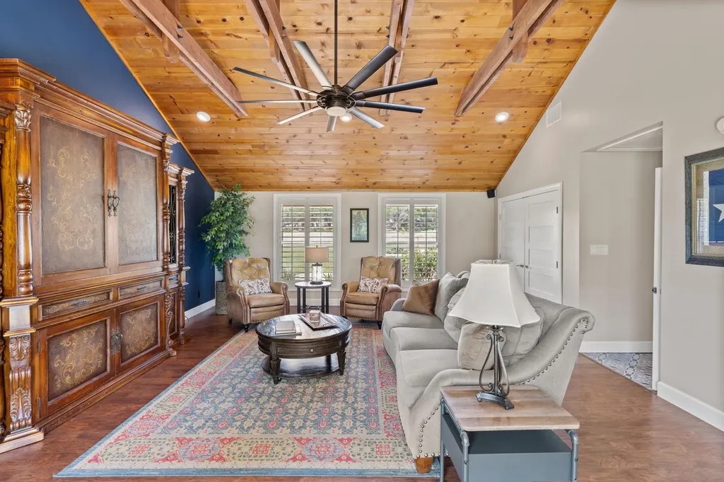 14909 Fitzhugh Road Austin TX 78736