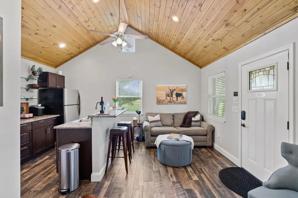 14909 Fitzhugh Road Austin TX 78736