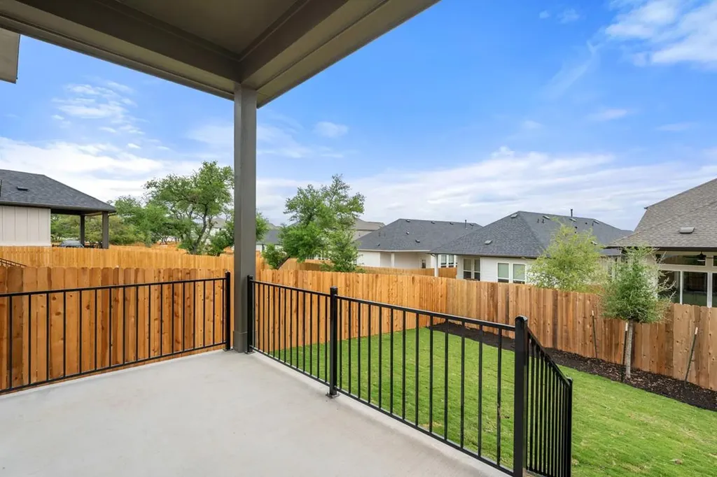 163 Great Sequoia Lane Dripping Springs TX 78620