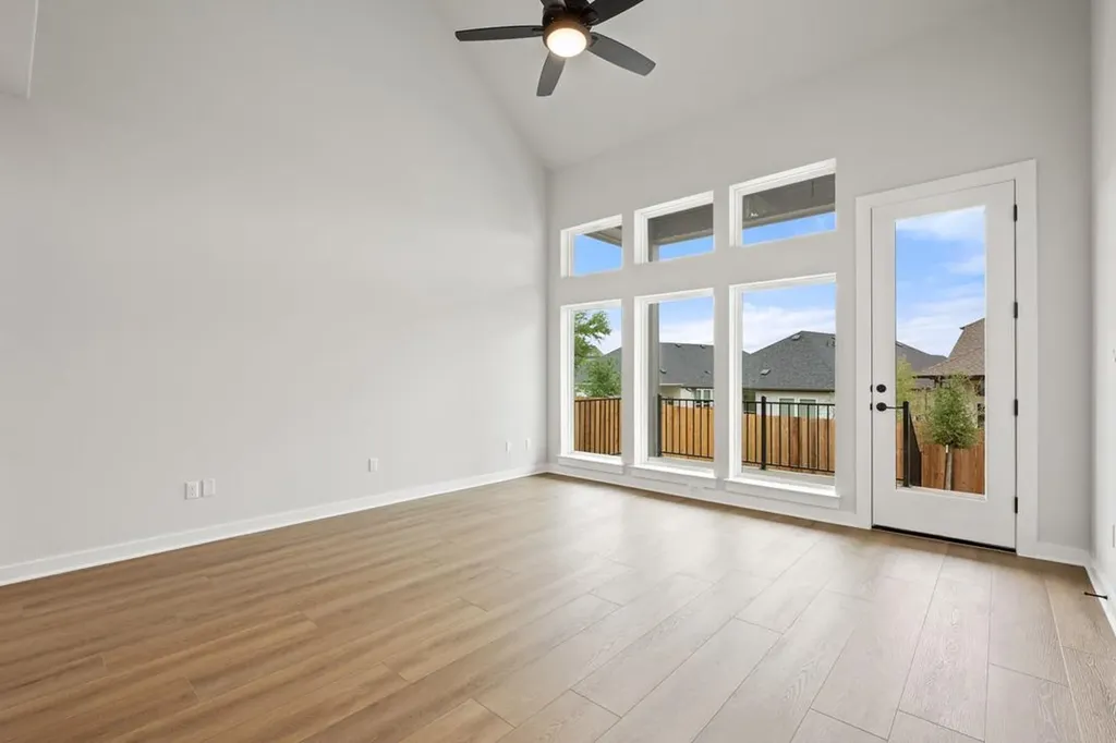 163 Great Sequoia Lane Dripping Springs TX 78620