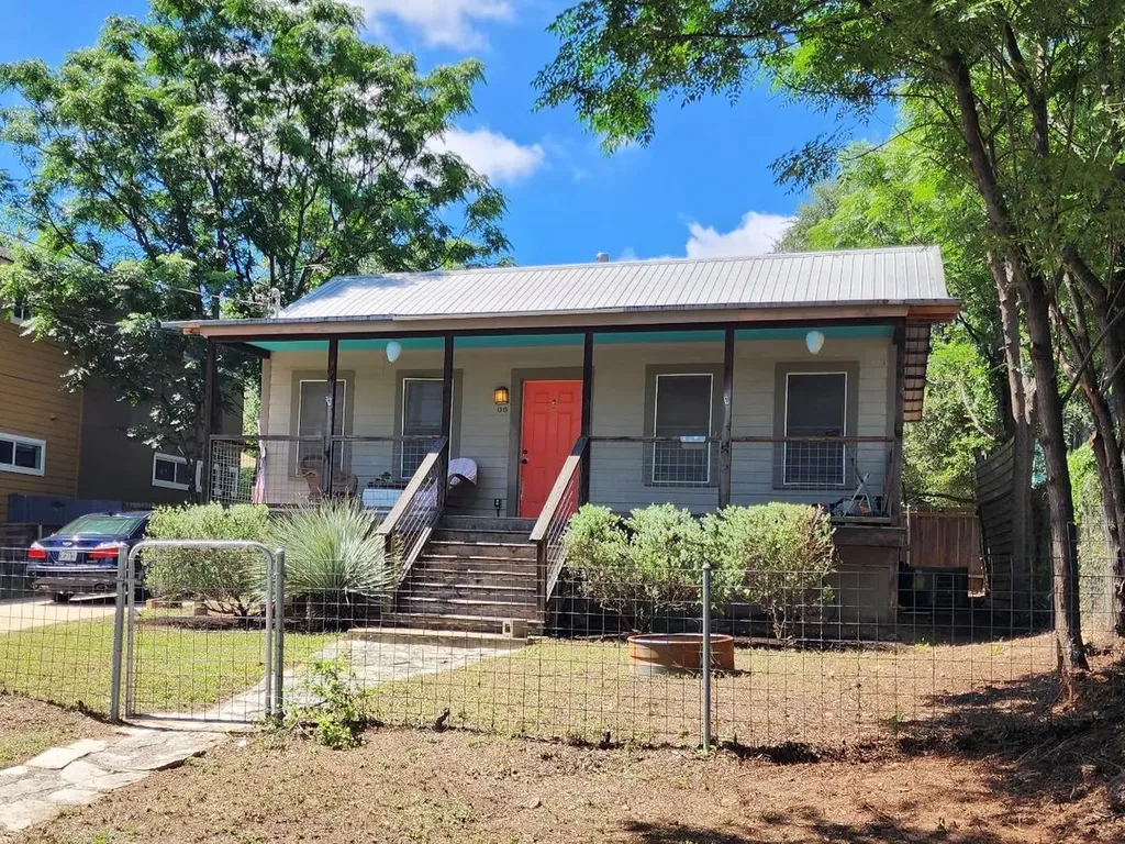 2006 E 13th Street Austin TX 78702