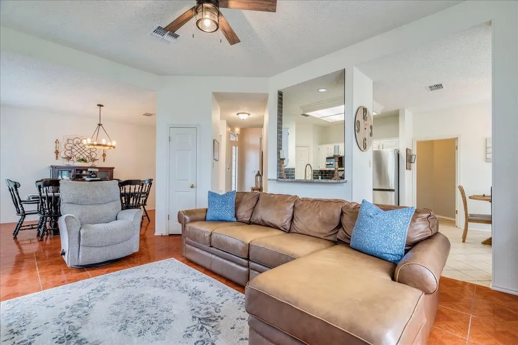 210 Meadow Woods Drive Kyle TX 78640