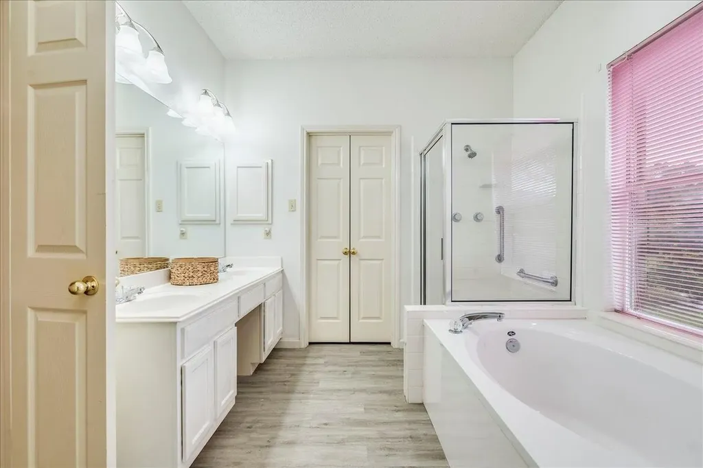 210 Meadow Woods Drive Kyle TX 78640