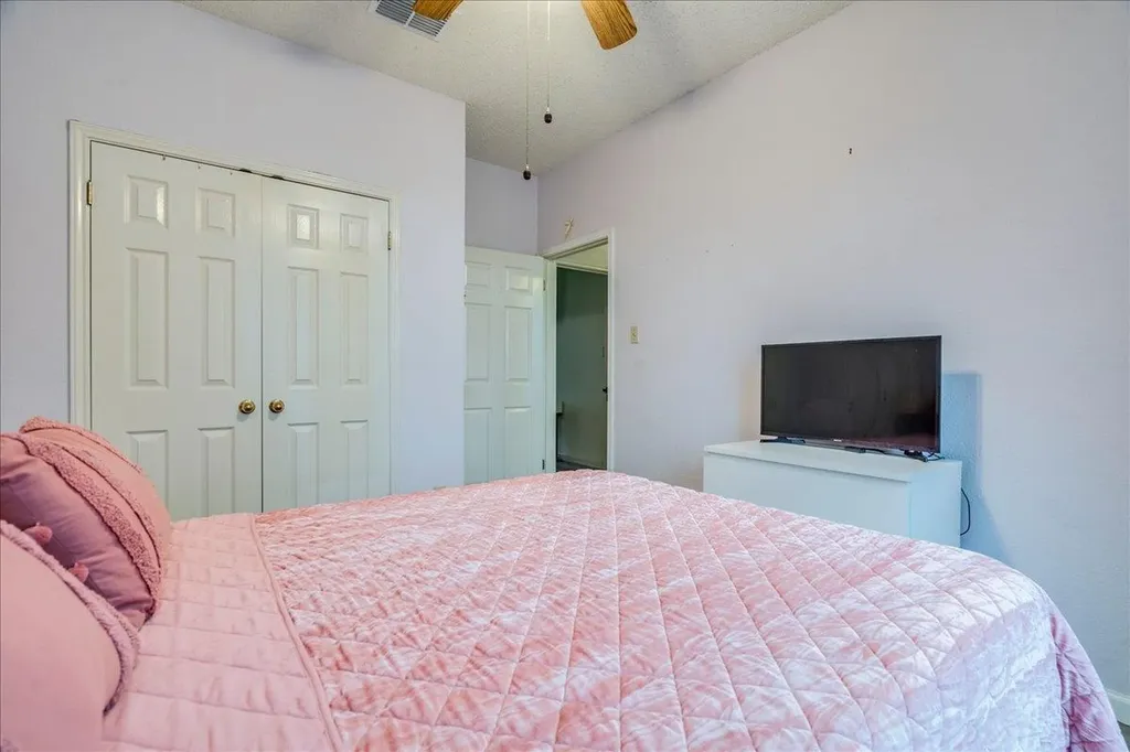 210 Meadow Woods Drive Kyle TX 78640