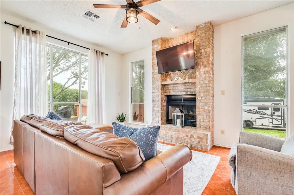 210 Meadow Woods Drive Kyle TX 78640