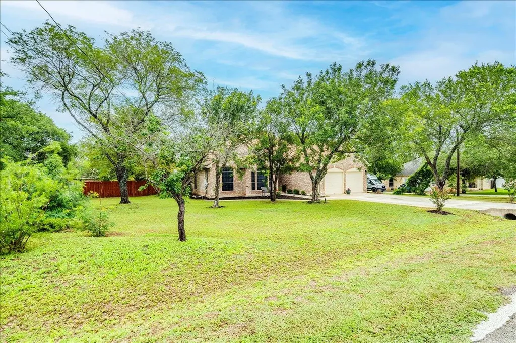 210 Meadow Woods Drive Kyle TX 78640