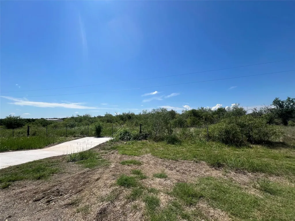 2630 Cr 466 Elgin TX 78621