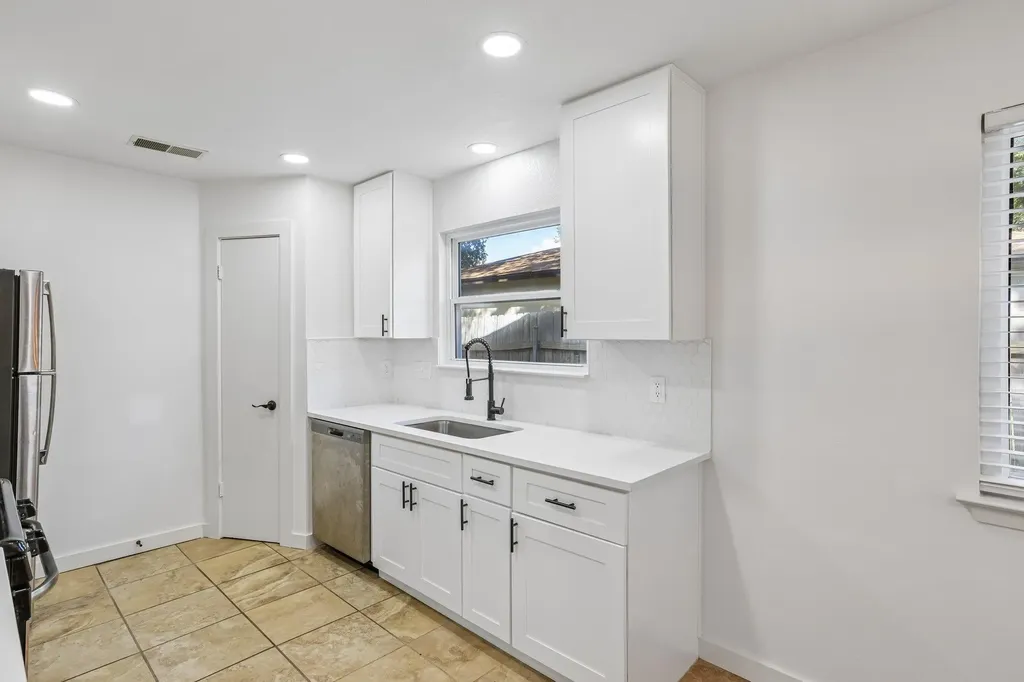 11311 Prairie Dog Trail Austin TX 78750