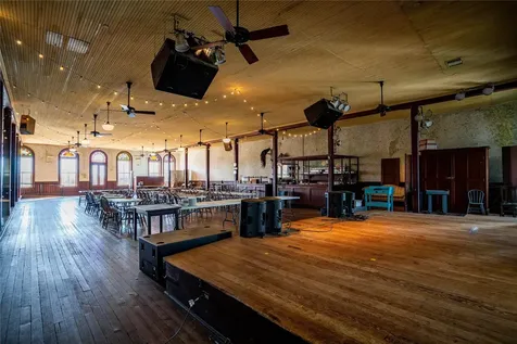 531 N Main Street Schulenburg TX 78956