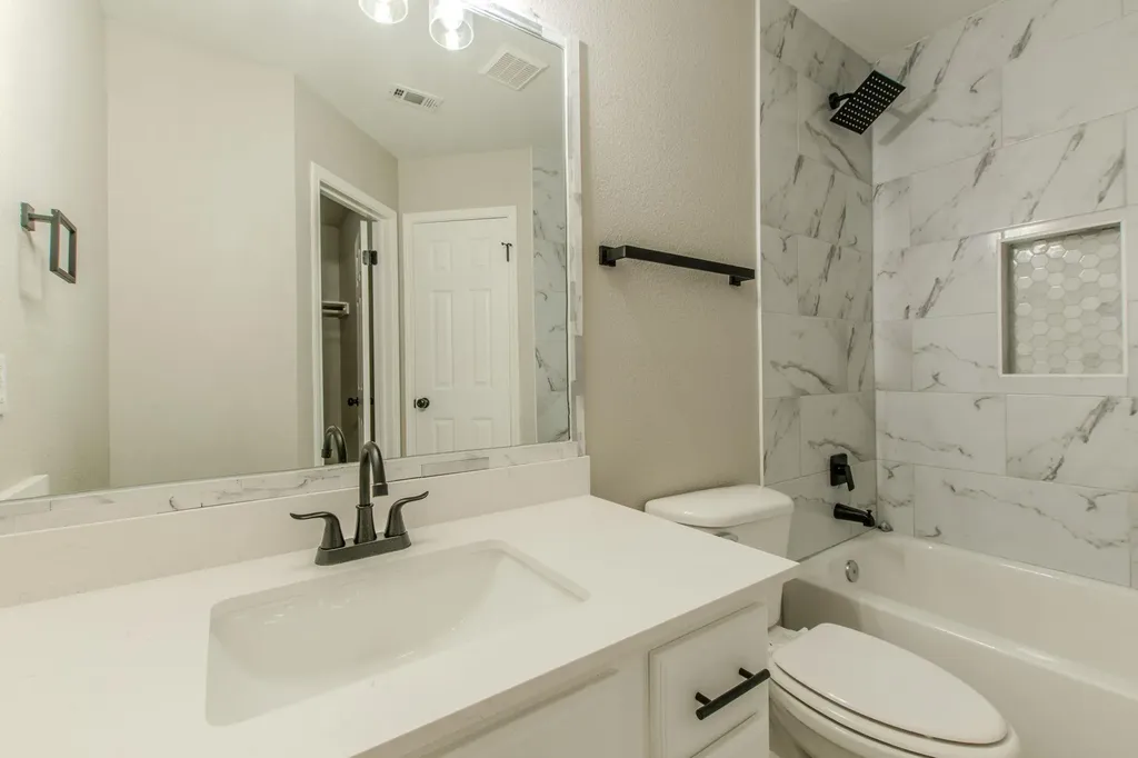 3988 Lord Byron Circle Round Rock TX 78664