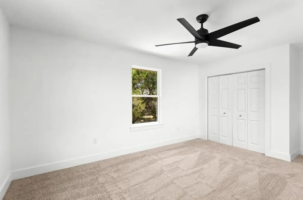 5702 Thunderbird Street Lago Vista TX 78645