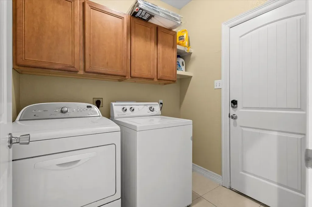 437 Balch Road Elgin TX 78621