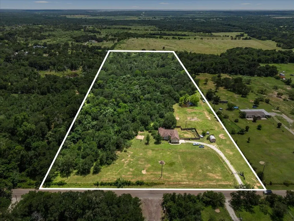 437 Balch Road Elgin TX 78621