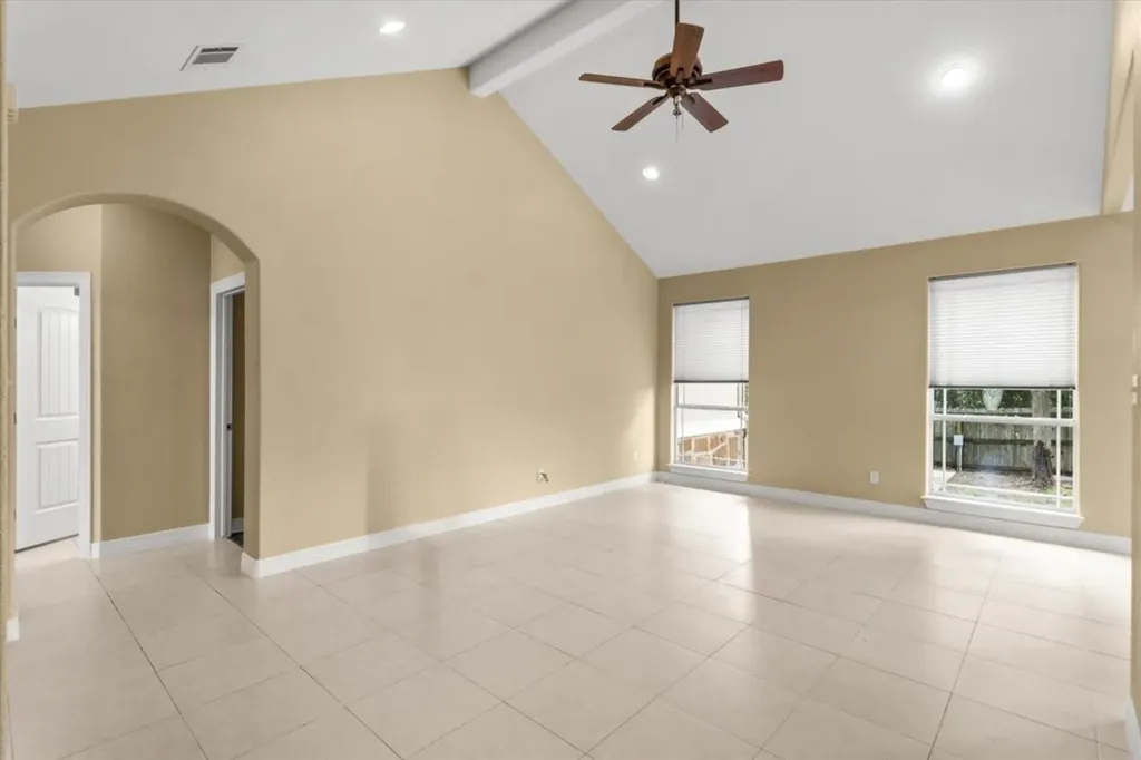 437 Balch Road Elgin TX 78621