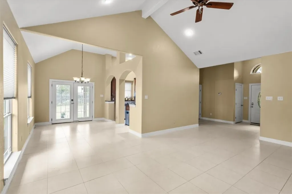 437 Balch Road Elgin TX 78621
