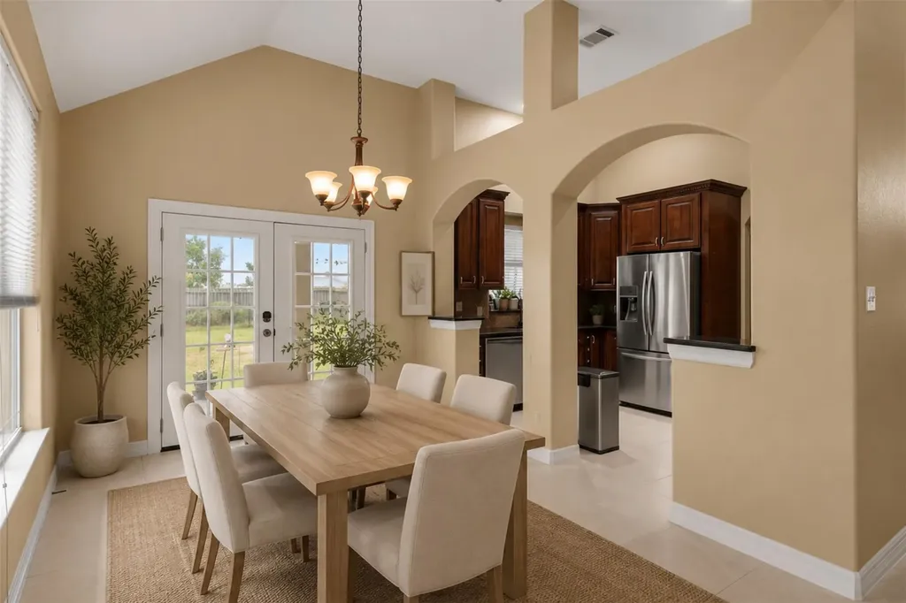 437 Balch Road Elgin TX 78621