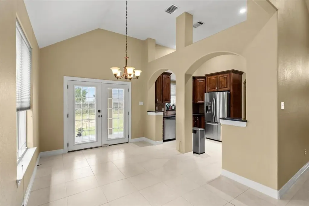 437 Balch Road Elgin TX 78621