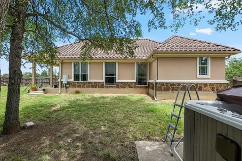 437 Balch Road Elgin TX 78621