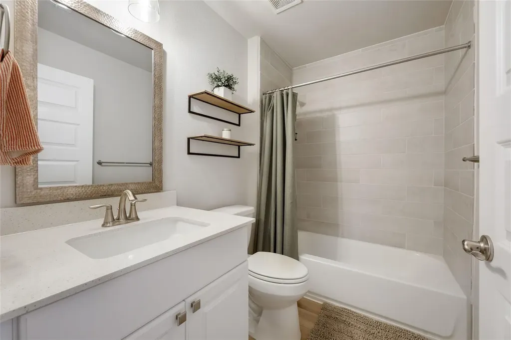 20109 Travis Drive Lago Vista TX 78645