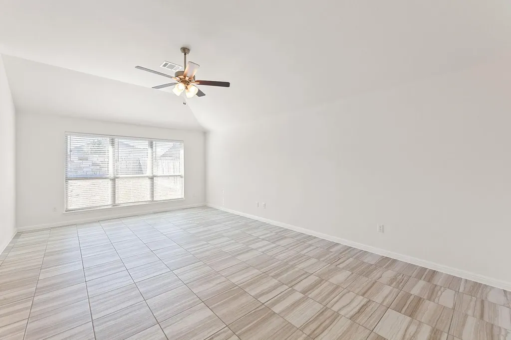 109 Finstown Street Hutto TX 78634