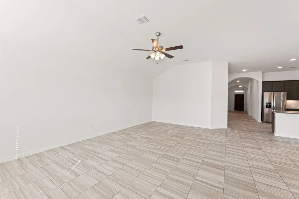 109 Finstown Street Hutto TX 78634