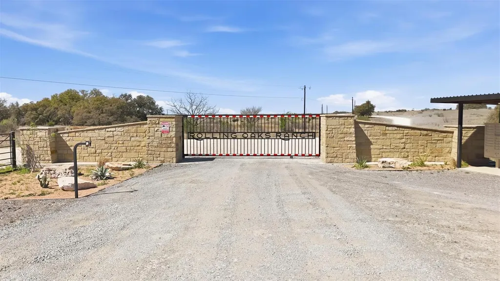 300 Willow Oak Drive Goldthwaite TX 76844