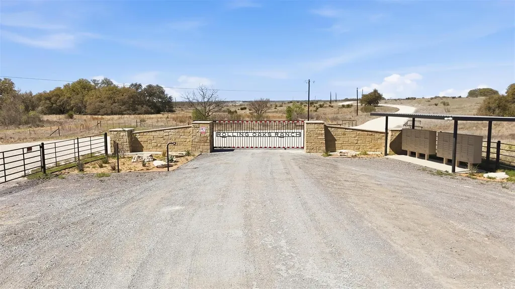 300 Willow Oak Drive Goldthwaite TX 76844