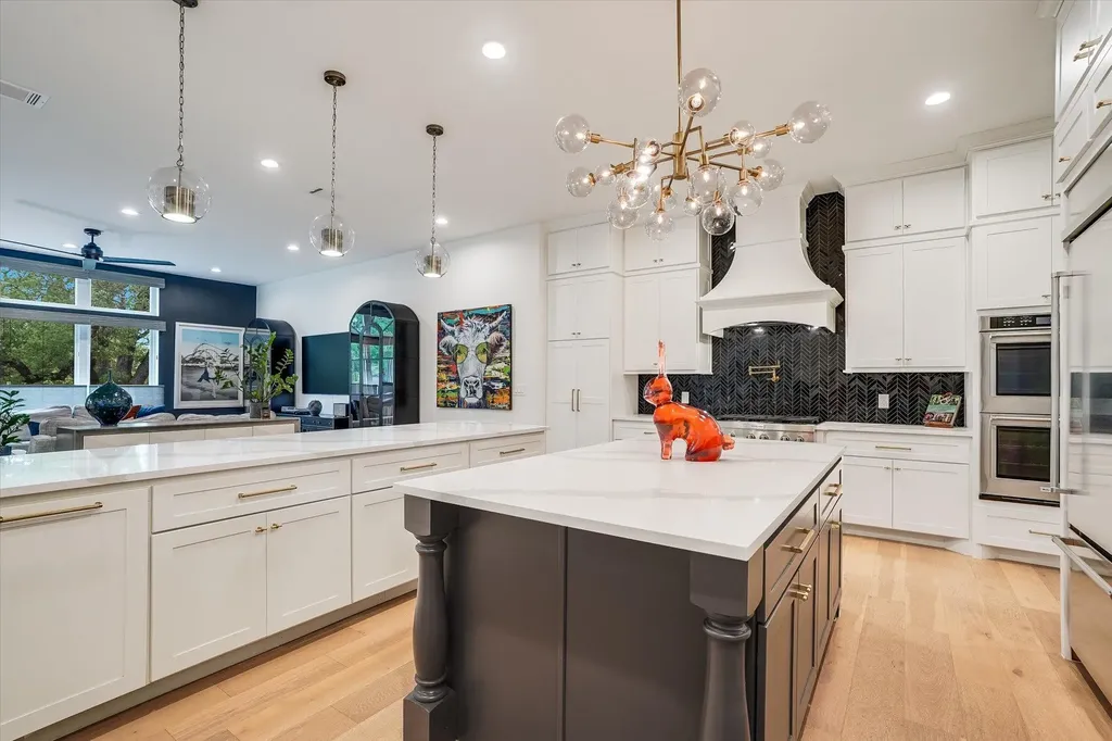 1379 Bunker Ranch Boulevard Dripping Springs TX 78620