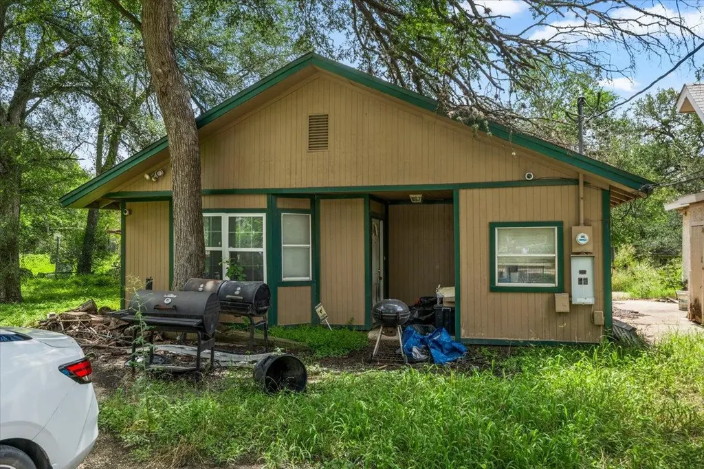 151 High Ridge Drive Del Valle TX 78617