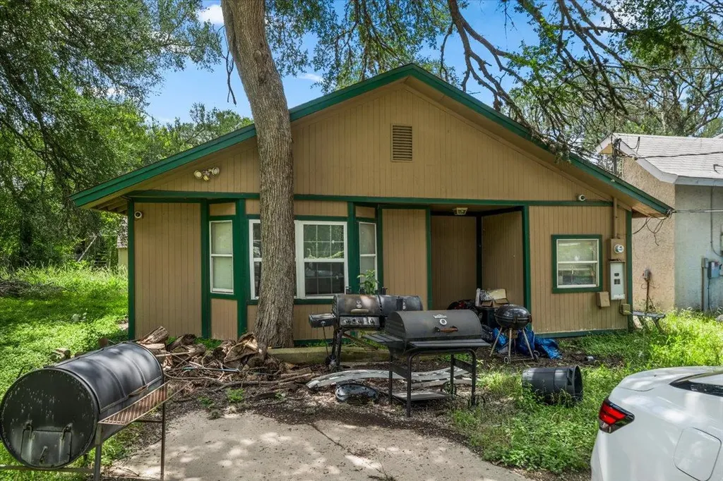 151 High Ridge Drive Del Valle TX 78617