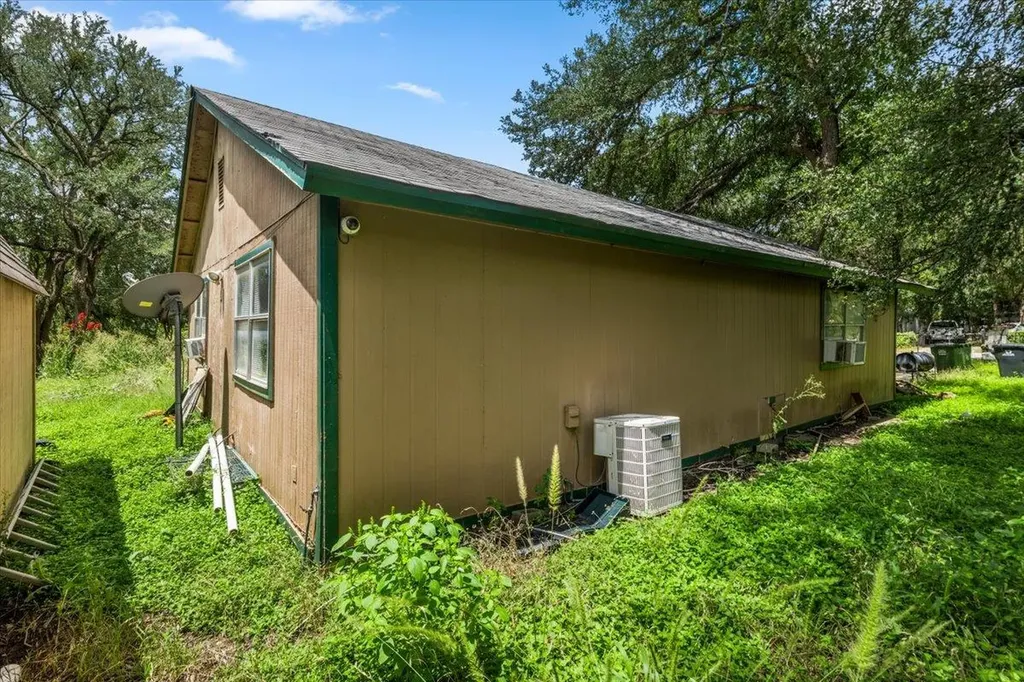 151 High Ridge Drive Del Valle TX 78617