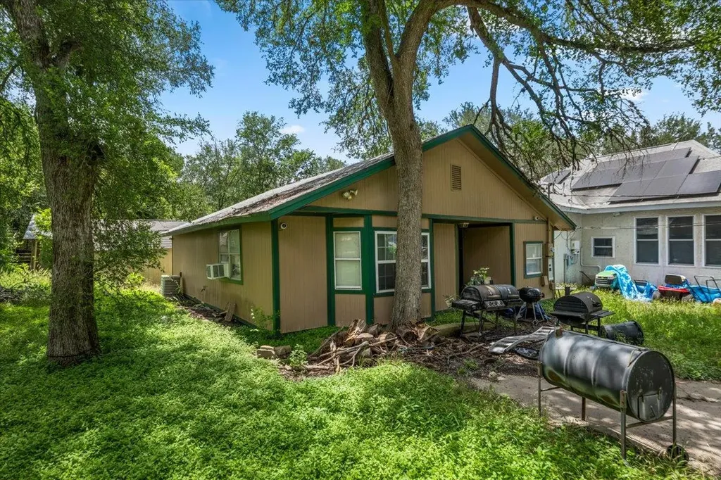 151 High Ridge Drive Del Valle TX 78617