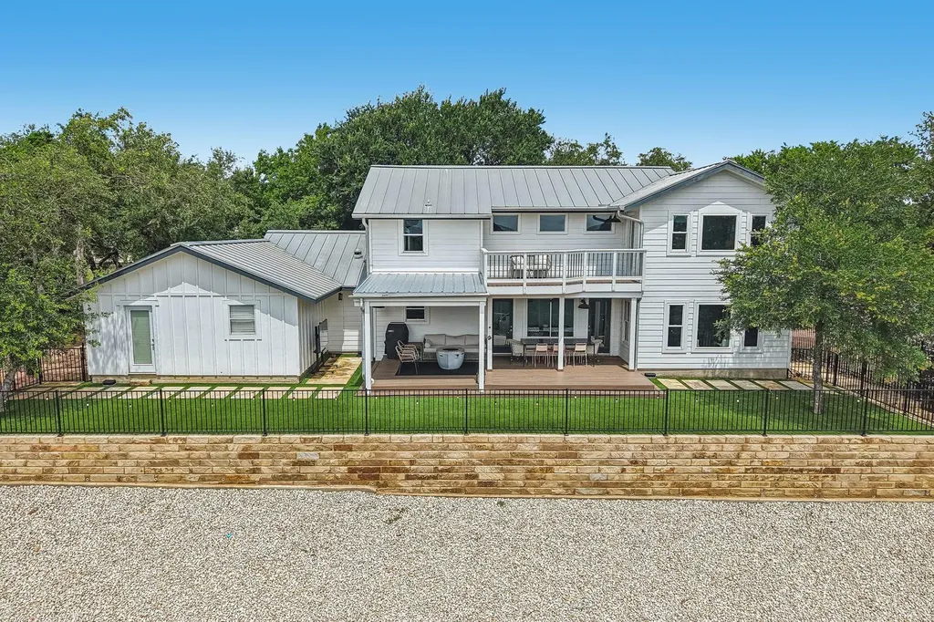 7105 Mountain Trail Austin TX 78732