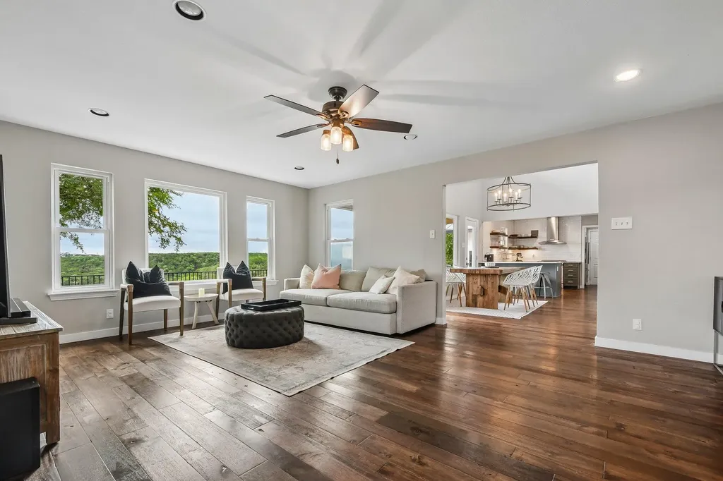 7105 Mountain Trail Austin TX 78732