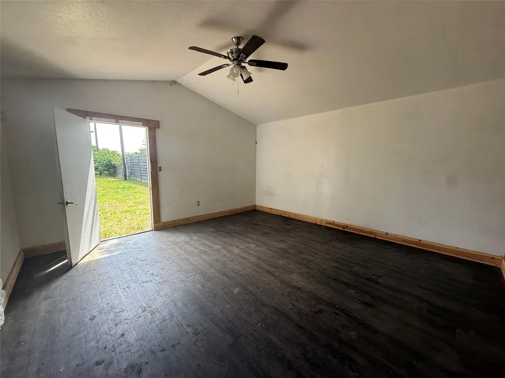 652 Stag Horn Pass Kyle TX 78640