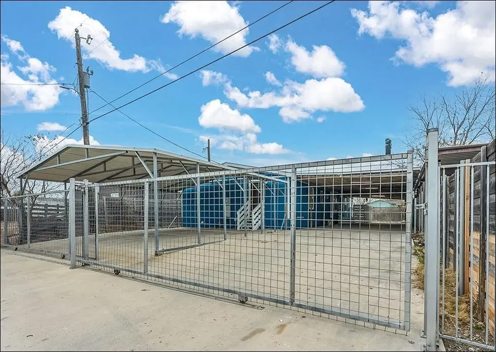 652 Stag Horn Pass Kyle TX 78640