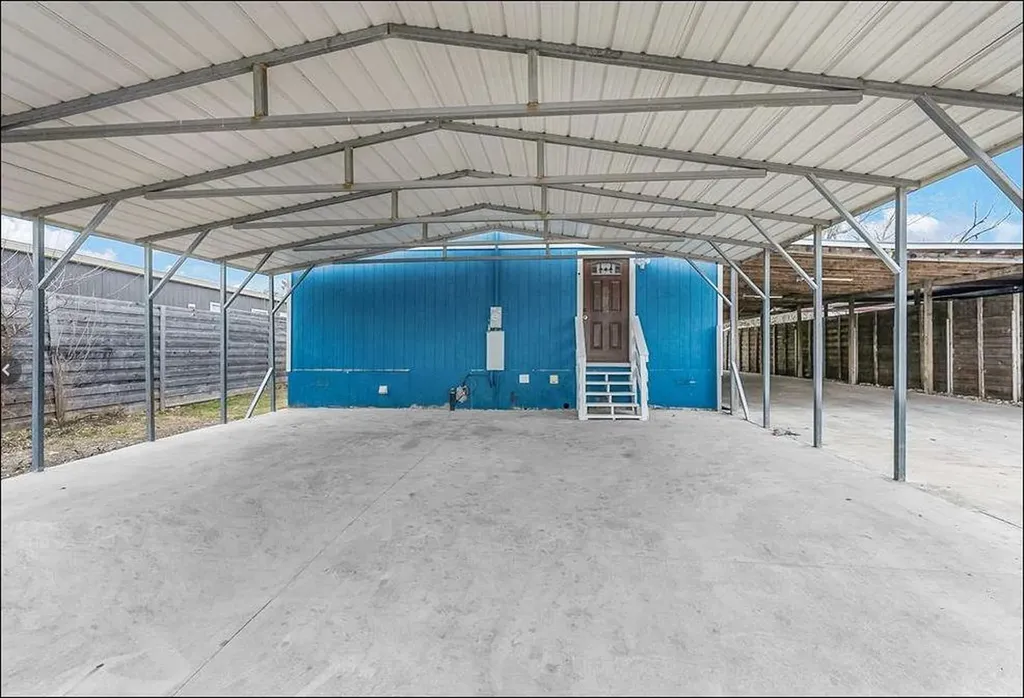 652 Stag Horn Pass Kyle TX 78640