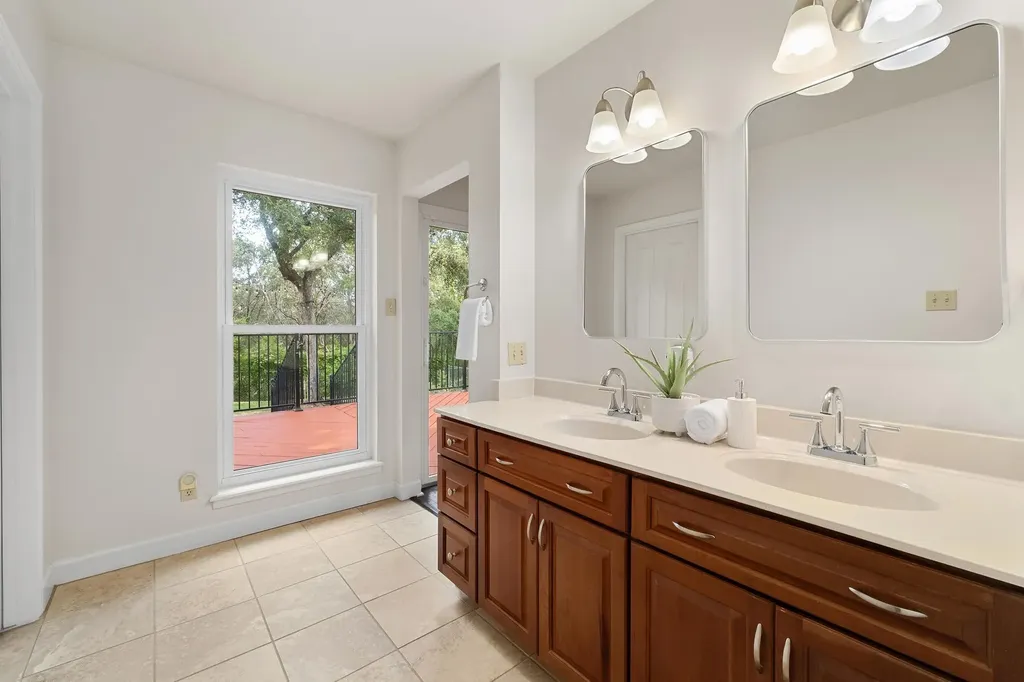 2150 Barton Hills Drive Austin TX 78704